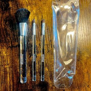 Clinique brush set
